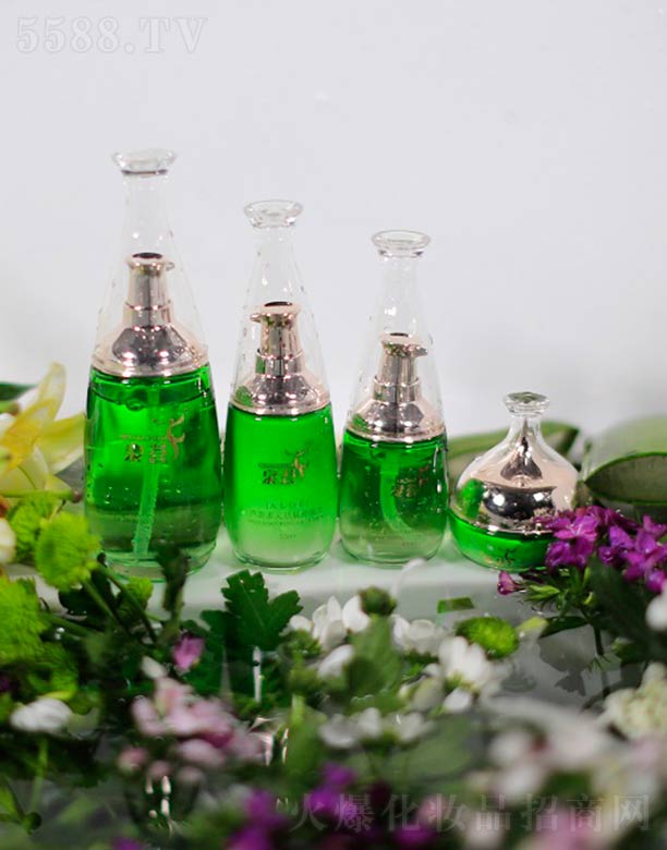 ɽ�|Ȫ�C�J�C���yƷ���޹�˾��Ȫ�C�J�C��Ԫ���w�搂ˮ