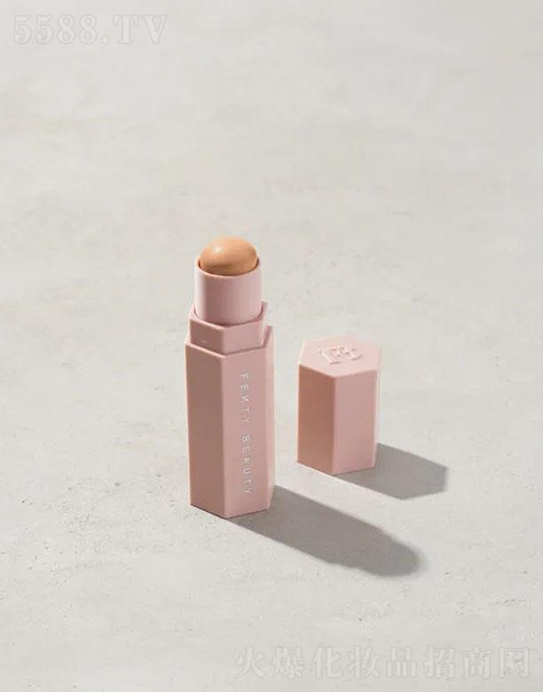 ·����܎��ˮ���yƷ(�Ϻ�)���޹�˾��FentyBeauty��׃?n��i)��F��� ����\��ɫ(���{(di��o))