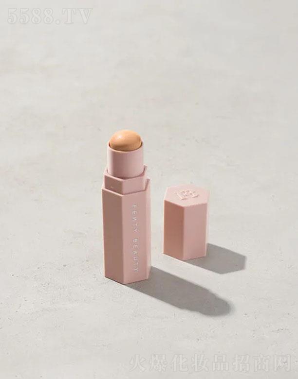 ·����܎��ˮ���yƷ(�Ϻ�)���޹�˾��FentyBeauty��׃?n��i)��F��� ������ɫ(�����{(di��o))