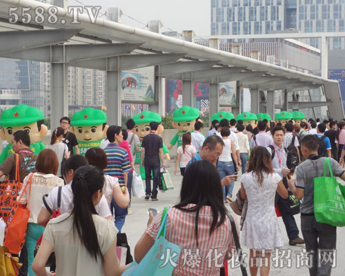 ̤��չ���ƏV֮·���҂��x�o���