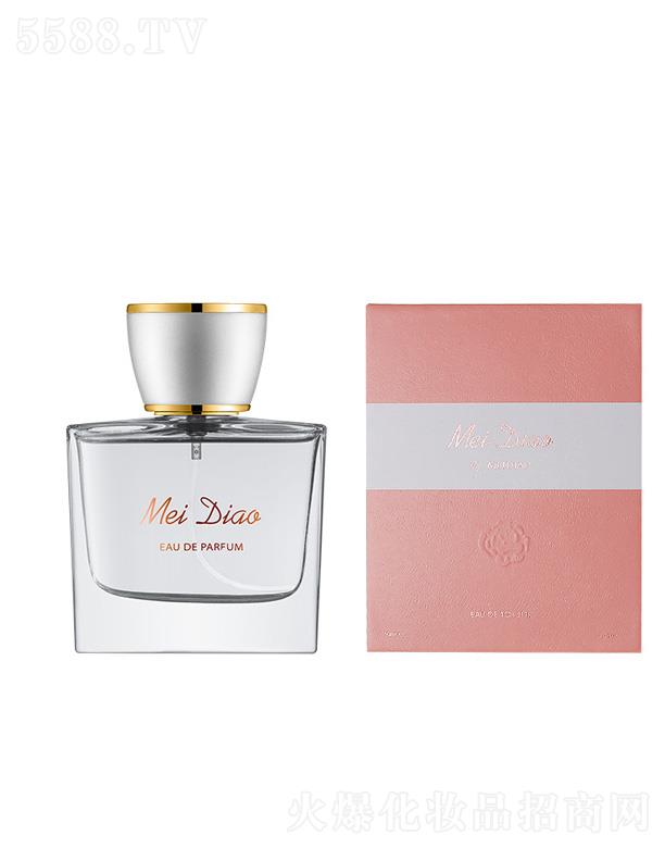 С������Ůʿ��ˮ�Y��-�o(w��)ɫ