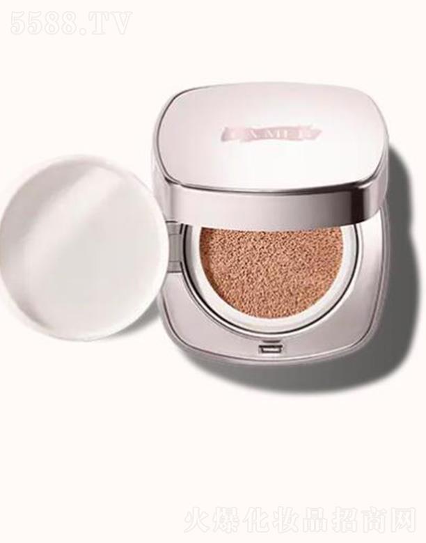 ���{֮�i�̹⟨׃��|�۵�Һ21̖����ɫ��׊y���o�