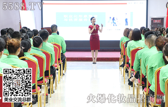 做一個時刻保持微笑的人 做一個時刻保持微笑的人