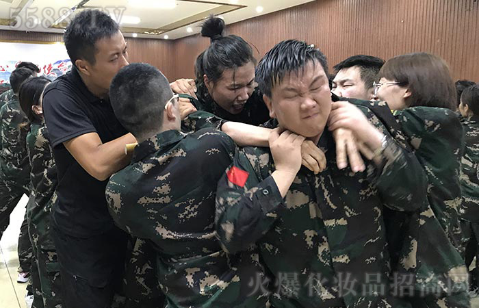 團結(jié)一心,眾志成城 團結(jié)一心,眾志成城