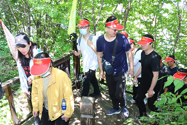 沒有不可攀越的高峰,沒有不可完成的夢想 沒有不可攀越的高峰,沒有不可完成的夢想