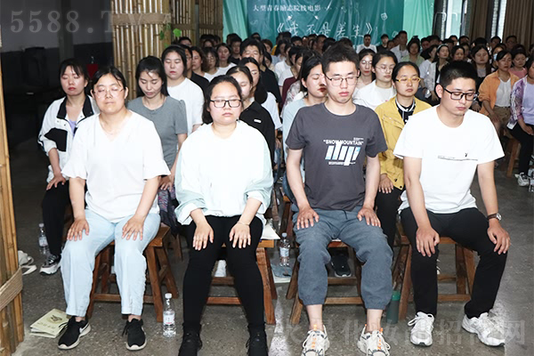 �㲽�Ͼ�ɽ����������Ļ������ܾ���������