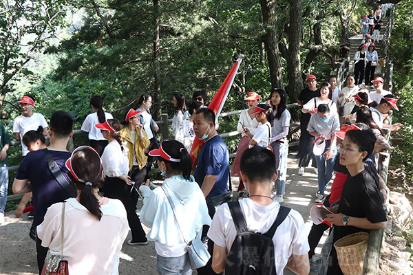 在疲憊中,收獲滿(mǎn)足 在疲憊中,收獲滿(mǎn)足