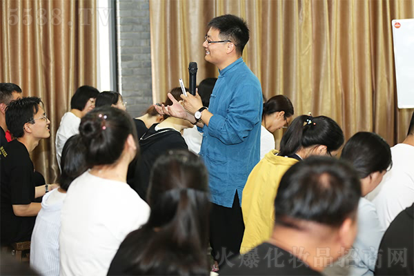 堅(jiān)持信念才能登頂 堅(jiān)持信念才能登頂