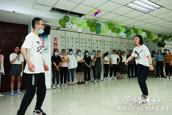 �\�ӽ≺����ӵ������𱬾W(w��ng)�����\�� ���ഺ��5���\�����Օ��A�M�e�k