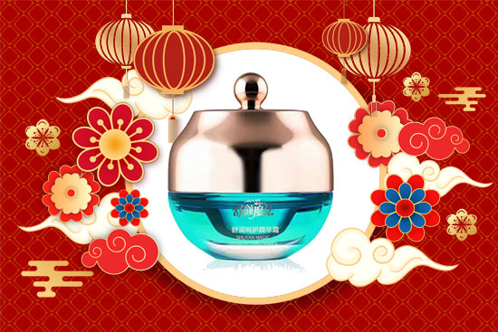 春風(fēng)舞春曉,玉兔滿街跑!奧芭黎祝您心想事成萬事興! 春風(fēng)舞春曉,玉兔滿街跑!奧芭黎祝您心想事成萬事興!