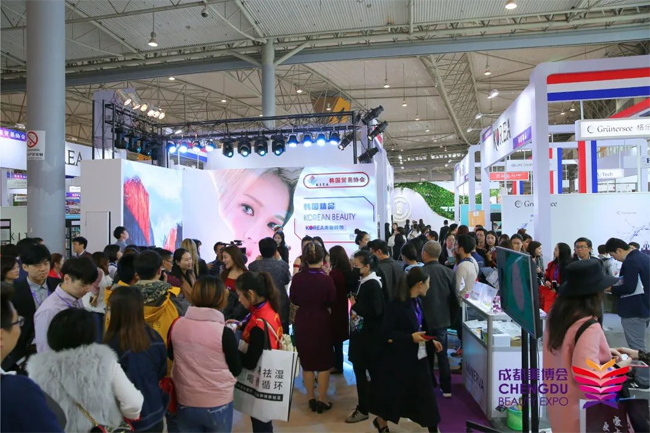 第48屆CCBE成都美業(yè)博覽會(huì)現(xiàn)場(chǎng) 第48屆CCBE成都美業(yè)博覽會(huì)現(xiàn)場(chǎng)