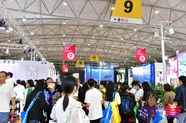 第48屆CCBE成都美業(yè)博覽會(huì)現(xiàn)場(chǎng) 第48屆CCBE成都美業(yè)博覽會(huì)現(xiàn)場(chǎng)