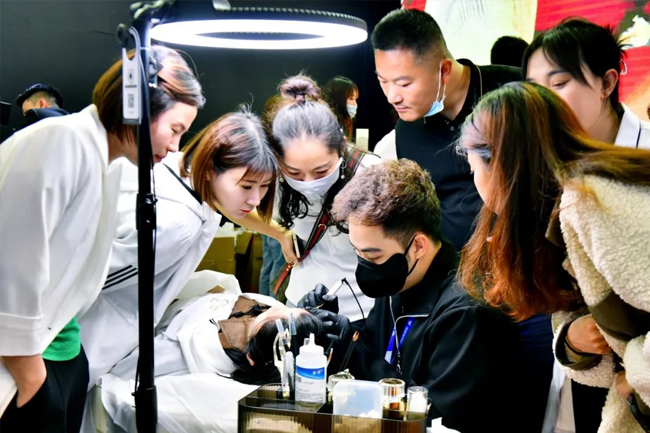 第48屆CCBE成都美業(yè)博覽會(huì)現(xiàn)場(chǎng) 第48屆CCBE成都美業(yè)博覽會(huì)現(xiàn)場(chǎng)