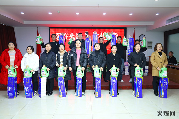 �펽�`���A�������»����𱬾W(w��ng)��T���l(f��)��Ů��(ji��)�YƷ��