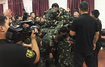 ��������o(w��)·���҂�?c��)��������ݣ? />
            <p>��������o(w��)·���҂�?c��)��������ݣ?/p>
          </li>
          <li> <img src=