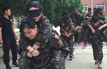 ��?y��n)�������������;�ж�ô�Ķ����D�U(xi��n)���Ҷ����v�������¸�ǰ����