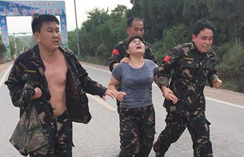 15����ͽ��ĥ�Z���𱬾W(w��ng)�T�;�Ӣ�F(tu��n)�(du��)���O�ޣ�