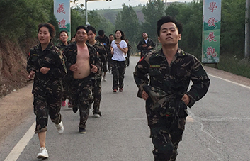 ͽ������15�������w�(y��n)���L(zh��ng)��·����ĥ�Z����Ѫ�Ի�����