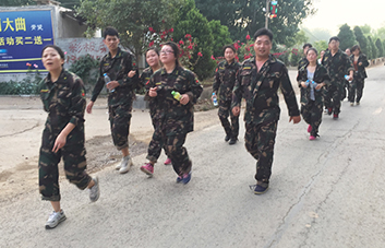 ��Փ�ǔv��߀�Ǳ������҂��](m��i)�ЁG���κ�һ��(g��)�ˣ�