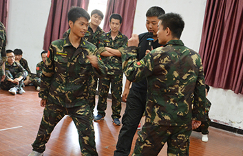 �A�ܣ�����˼�S����������(y��ng)�ٶ����l(f��)չ���ن���(d��ng)������