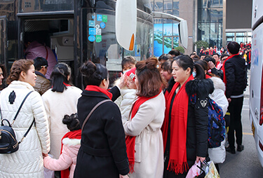 ��10�������𱬼������������܇���@����һ������