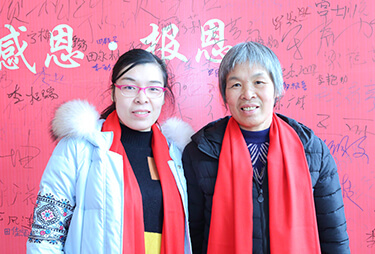 ��������L��ĸ�������²�����(j��ng)���cĸ�H��Ӱ��