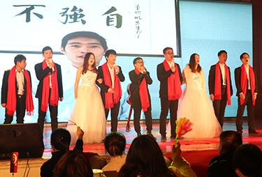 ������ɽ��һ�������H�������˺ܶ��˵�����